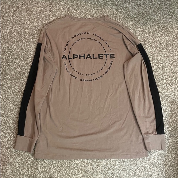 Alphalete Men's Long Sleeve Shirt - Picture 2 of 4
